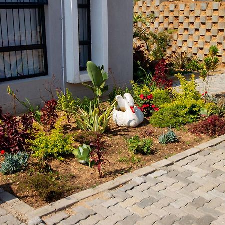 The Ultimate Lotus Apartment มันซีนี ภายนอก รูปภาพ