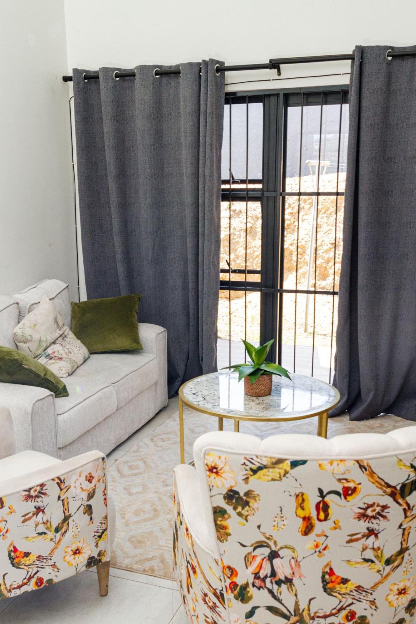The Ultimate Lotus Apartment มันซีนี ภายนอก รูปภาพ